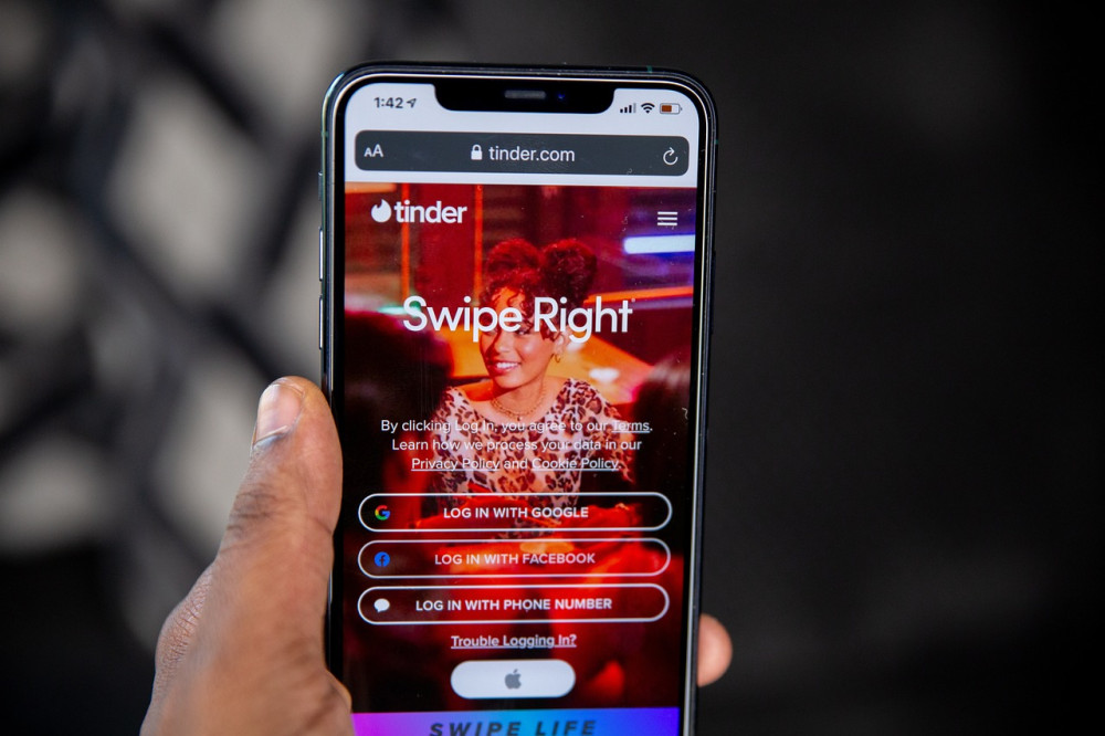Using Tinder on phone